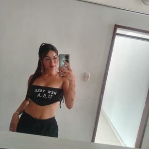 Model - SashaHans feet