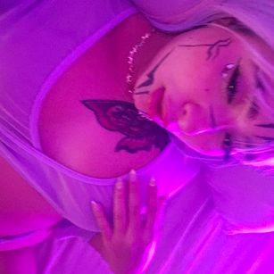 Model - coraline cumshow