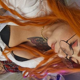 Model - coraline bigass