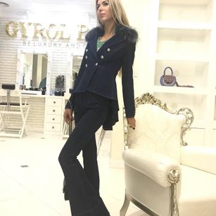 Model - Lady OMG sexy