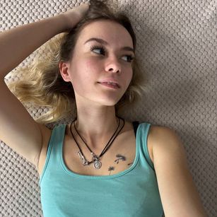 Model - DevonaCast gymnastics