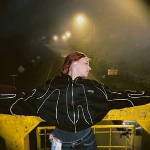 Model - SerenaBrowne feet