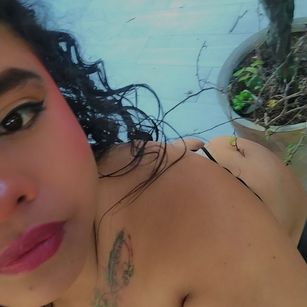 Model - Destinysiins bigtits