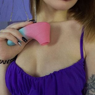 Model - Vikky blowjob