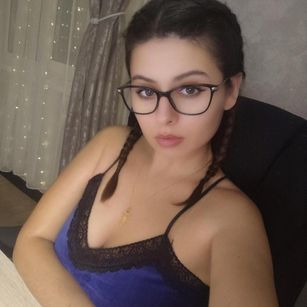 Model - KittyyGirl8 game