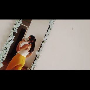 Model - Samantha latina