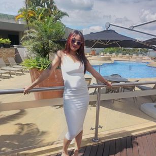 Model - SashaHans bigtits