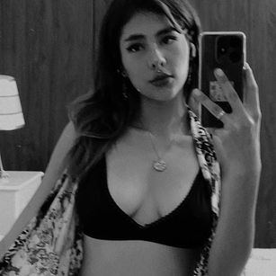 Model - NathalyJohns prettyface