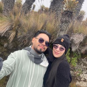 Model - ArianaAndDave roleplay