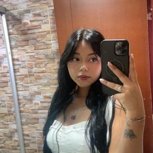 Model - EvaniaBlu squirt