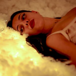 Model - Sonia Juicy Big Ass pussy