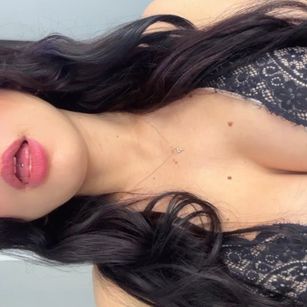 Model - lizzie ross dirty