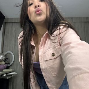 Model - camiHT gordita