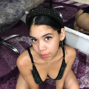 Model - Ema Garces dildo