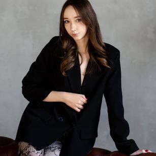 Model - Michelle shaved