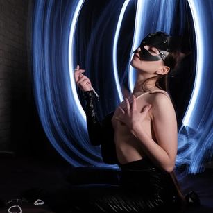 Model - Elizabeth Lux cute