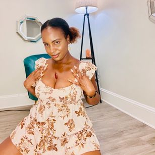 Model - Pepper Kat bigtits