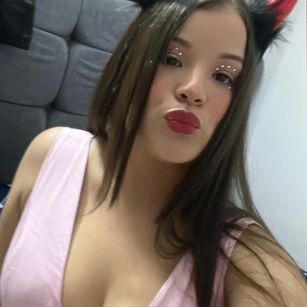 Model - camiHT squirt