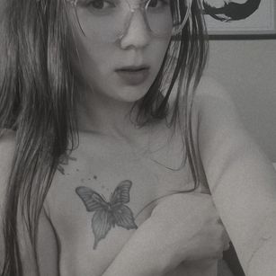 Model - JuliSinAngel fetish