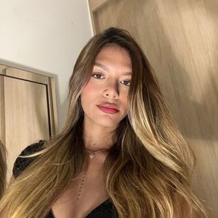 Model - Lorna Peach Caliente