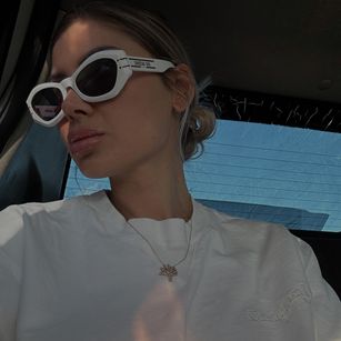 Model - Tina Divine cei