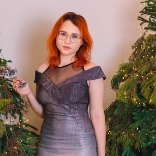 Model - TeresaArms Hot