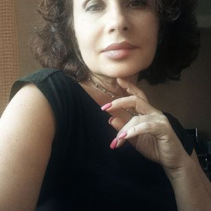 Model - Mat_Elenore feet