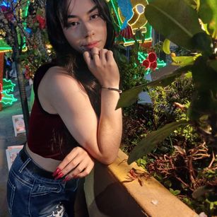 Model - KatherinJohns WEBCAM