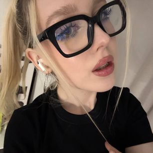 Model - Alice fetishes