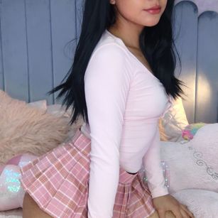 Model - Bella Sky CEI