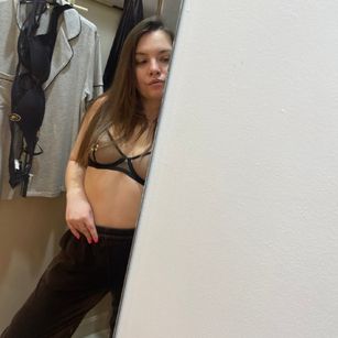 Model - Alexxxa Lawrence fetish