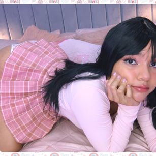 Model - Bella Sky Slave