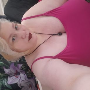 Model - MistressKalah curvy