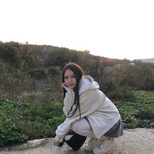 Model - GiannaSky new