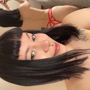 Model - Grekita Eleven ass