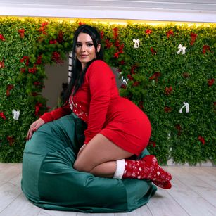 Model - JennifferGrey MILF