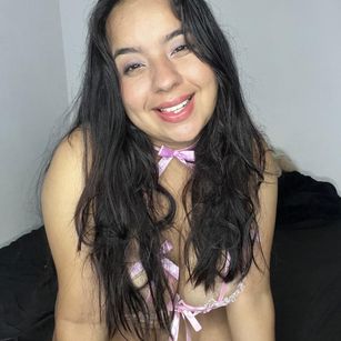 Model - Sammy deepthroat