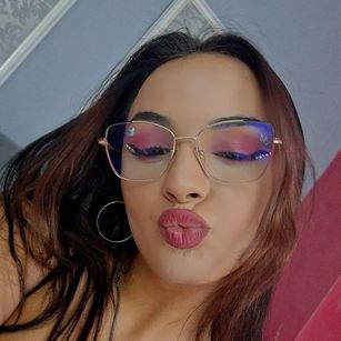 Model - ScarletVex dildo