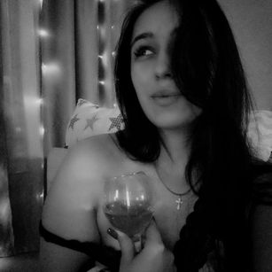 Model - Vika mistress