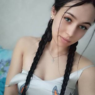 Model - Vika fingering