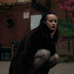 Model - ArishaGlow feet