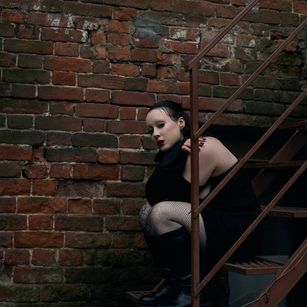 Model - ArishaGlow cute