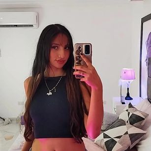 Model - Samara Saenz femdom