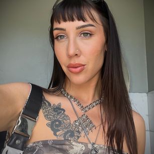 Model - Dylan Dixx cuckold