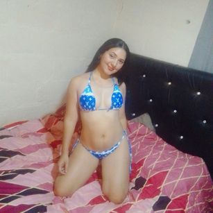 Model - Victoria Lucia fetish