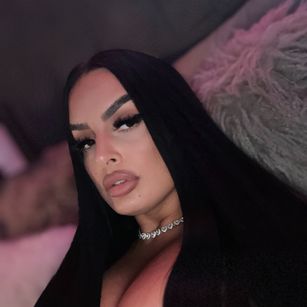 Model - Roberta Lopez mistress