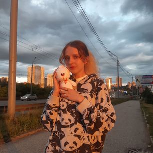 Model - Camilla striptease