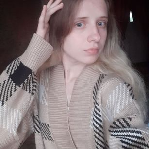 Model - Camilla feet