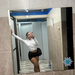 Model - MelanieRoah anal