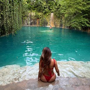 Model - LindaDavis pantyhose